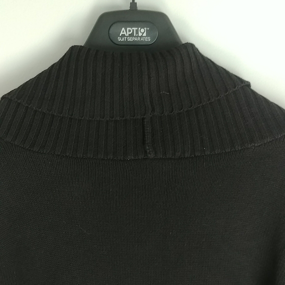 First Issue A Liz Claiborne Company - Picture 10 of 11